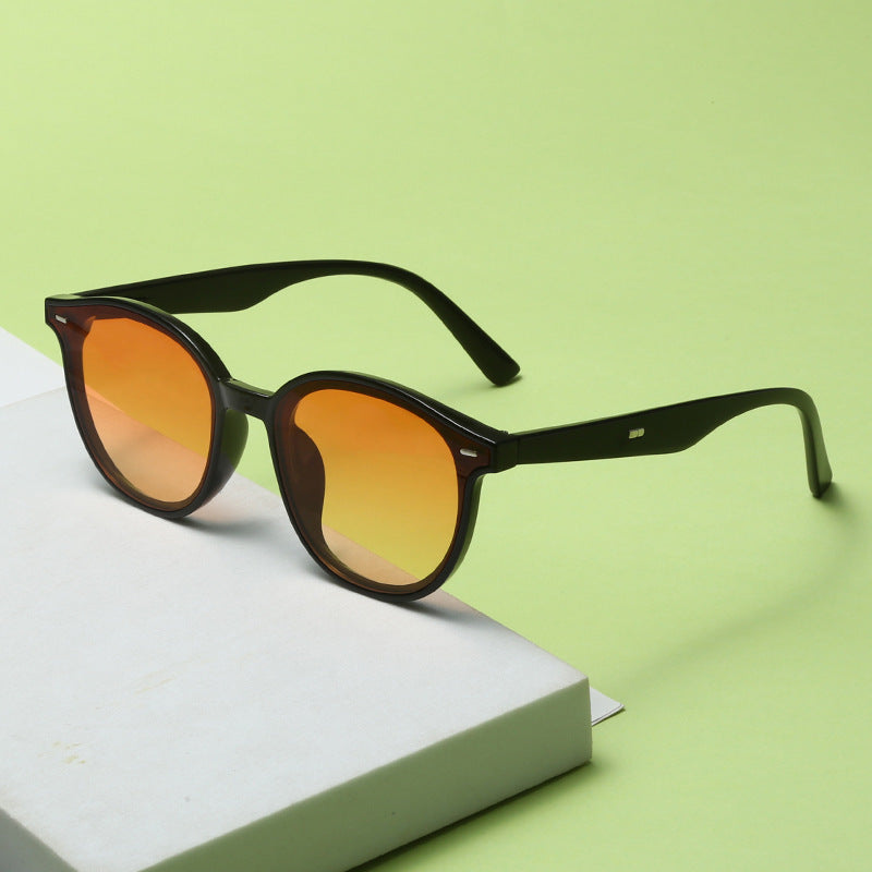 Ladies Fashion Sunglasses with trendy, round frame and UV protection Stornfield