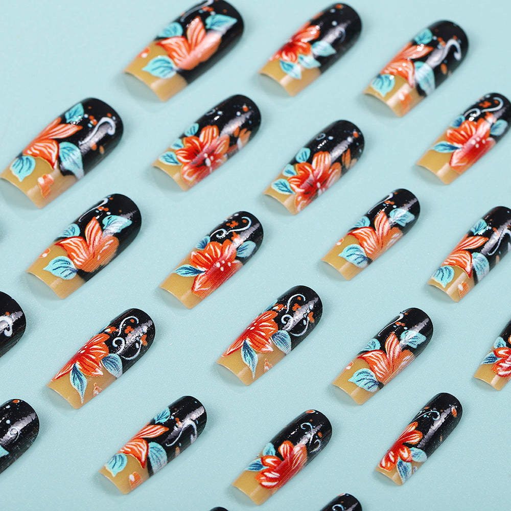 Creative nail art with floral design Stornfield