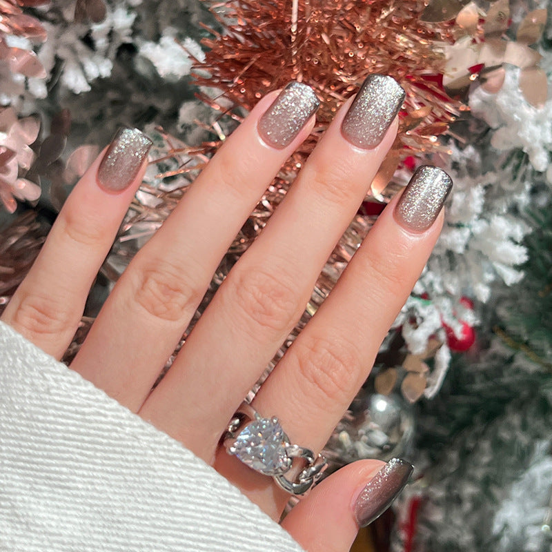 Artful nail extensions with an elegant leaf pattern Stornfield