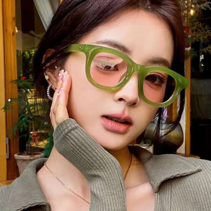 Women's trendy oversized sunglasses with distinctive design Stornfield