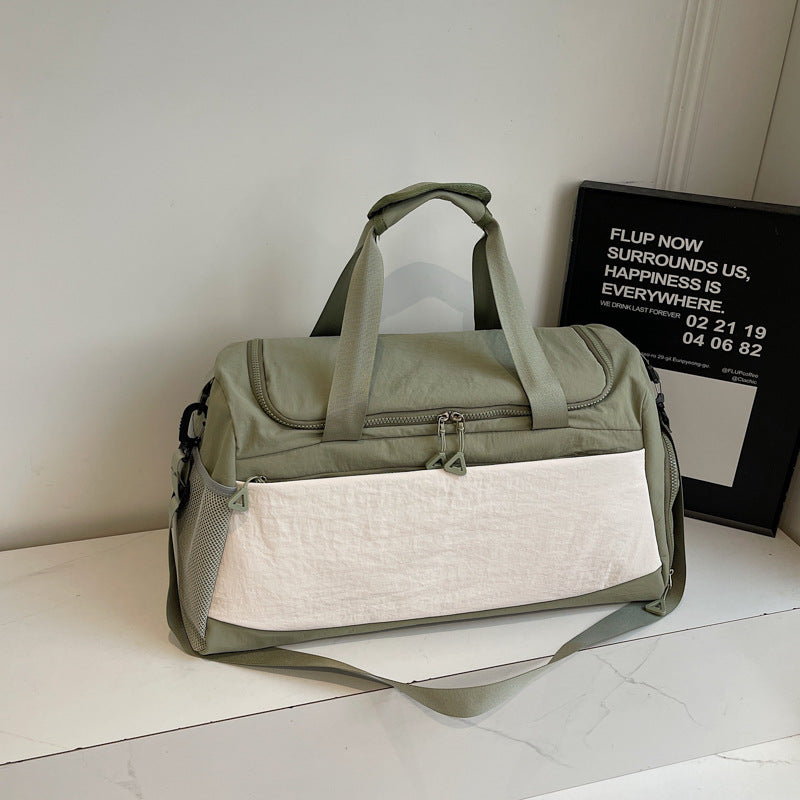 Sporty travel bag with sturdy carrying handles Stornfield