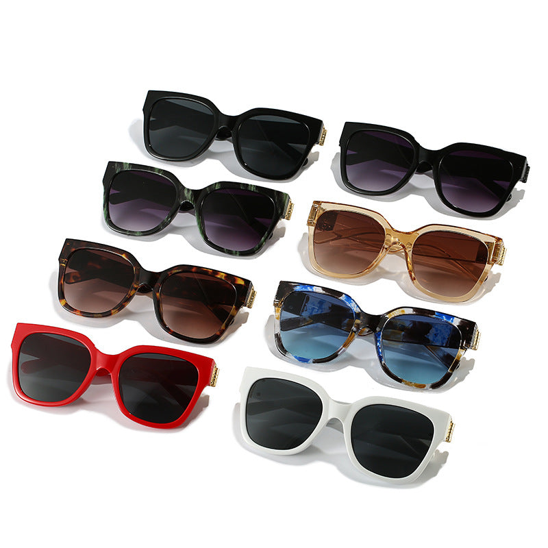 Women's elegant oversized sunglasses with luxurious metal accent Stornfield