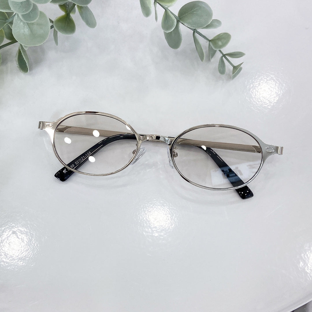 Fashionable Round Sunglasses with Elegant Golden Frame Stornfield