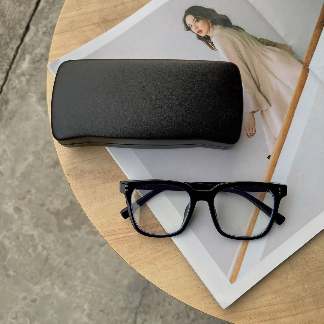 Elegant Leather Eyeglasses Case Stornfield