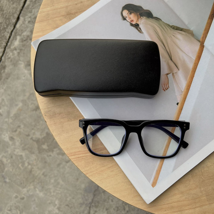 Elegant Leather Eyeglasses Case Stornfield