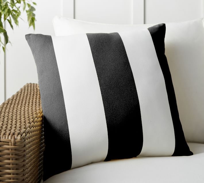 Square striped outdoor cushion cover made of weather-resistant polyester with concealed zipper Stornfield