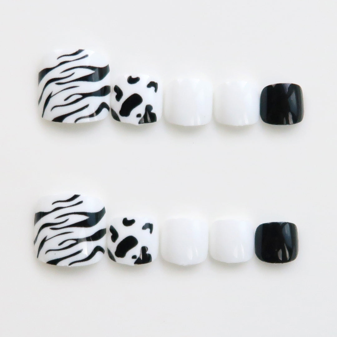 Zebra Print Decorative Press-On Toenails Stornfield