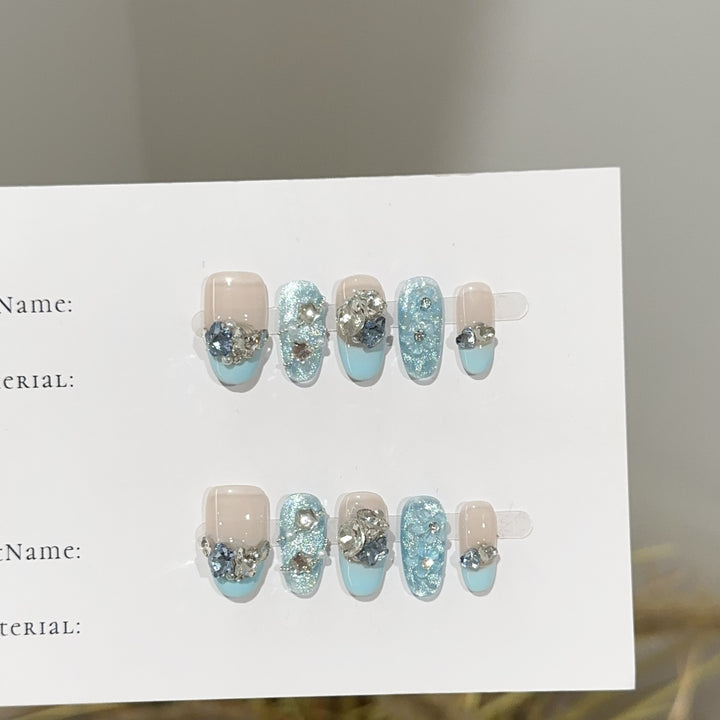 Stylish Decorative Press-On Nail Set