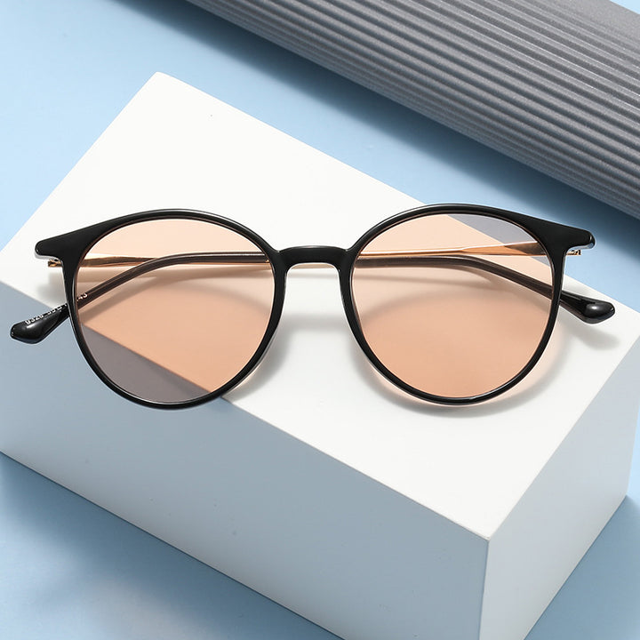 Women's fashionable round glasses with delicate design Stornfield