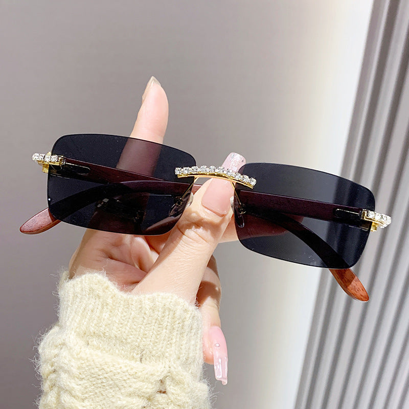 Women's elegant sunglasses with unique frame Stornfield