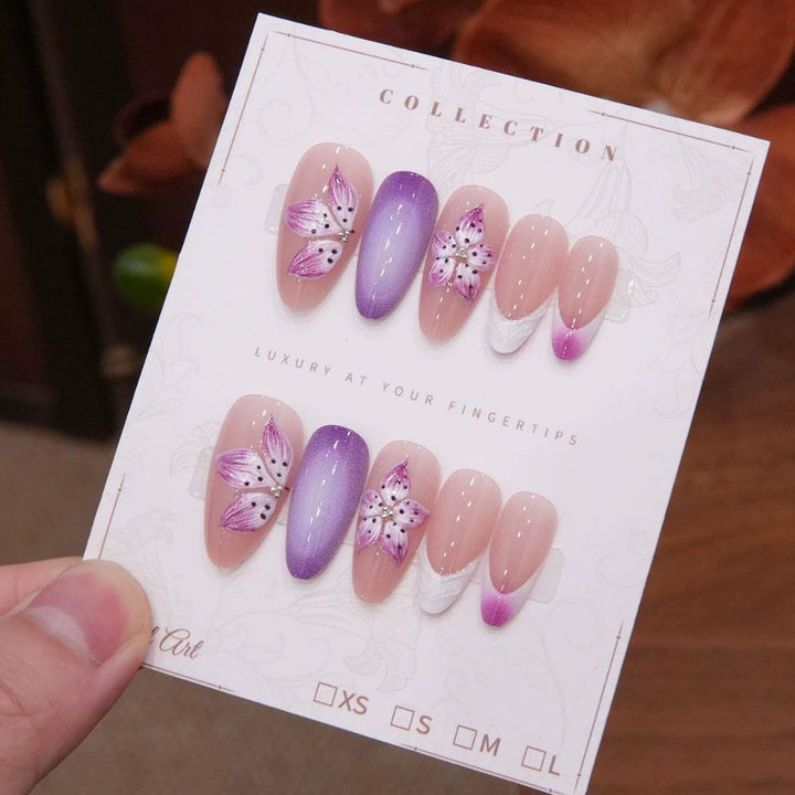 Elegant Floral Acrylic Nail Set