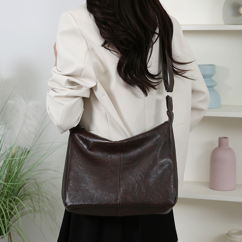 Elegant Leather Shoulder Bag Stornfield