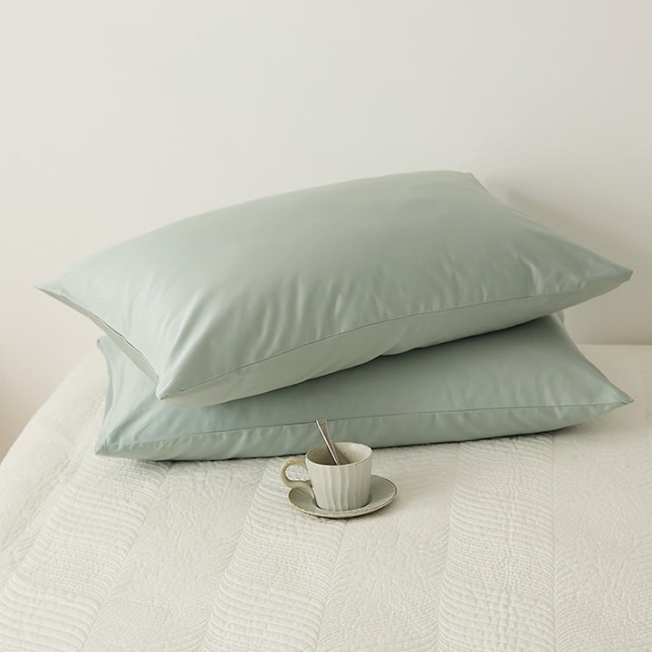 Bedding set made of cotton satin with a smooth, easy-care finish