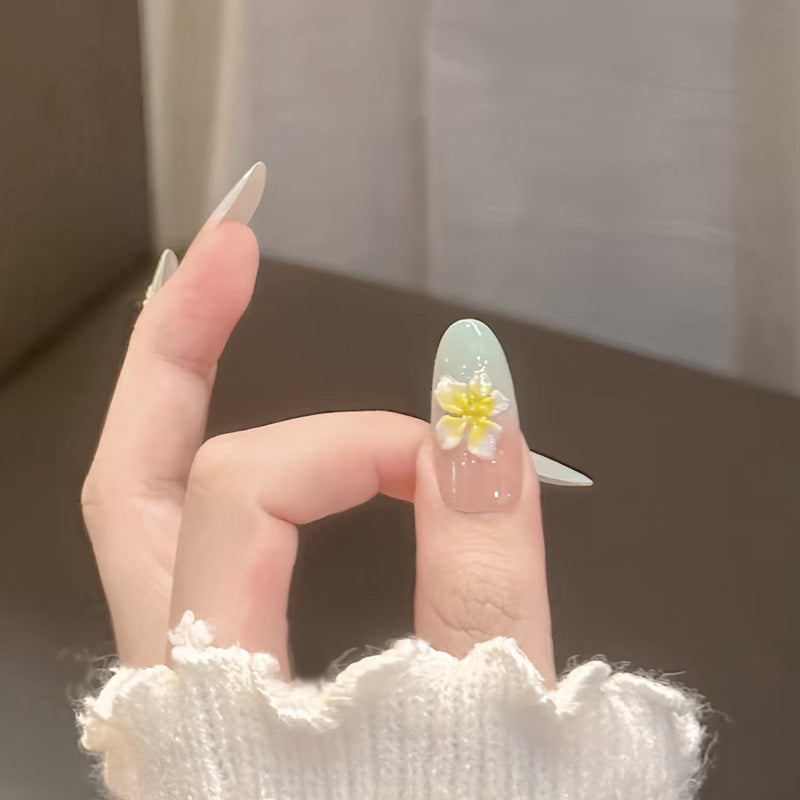 Elegant Floral-Design Press-On Nails Stornfield