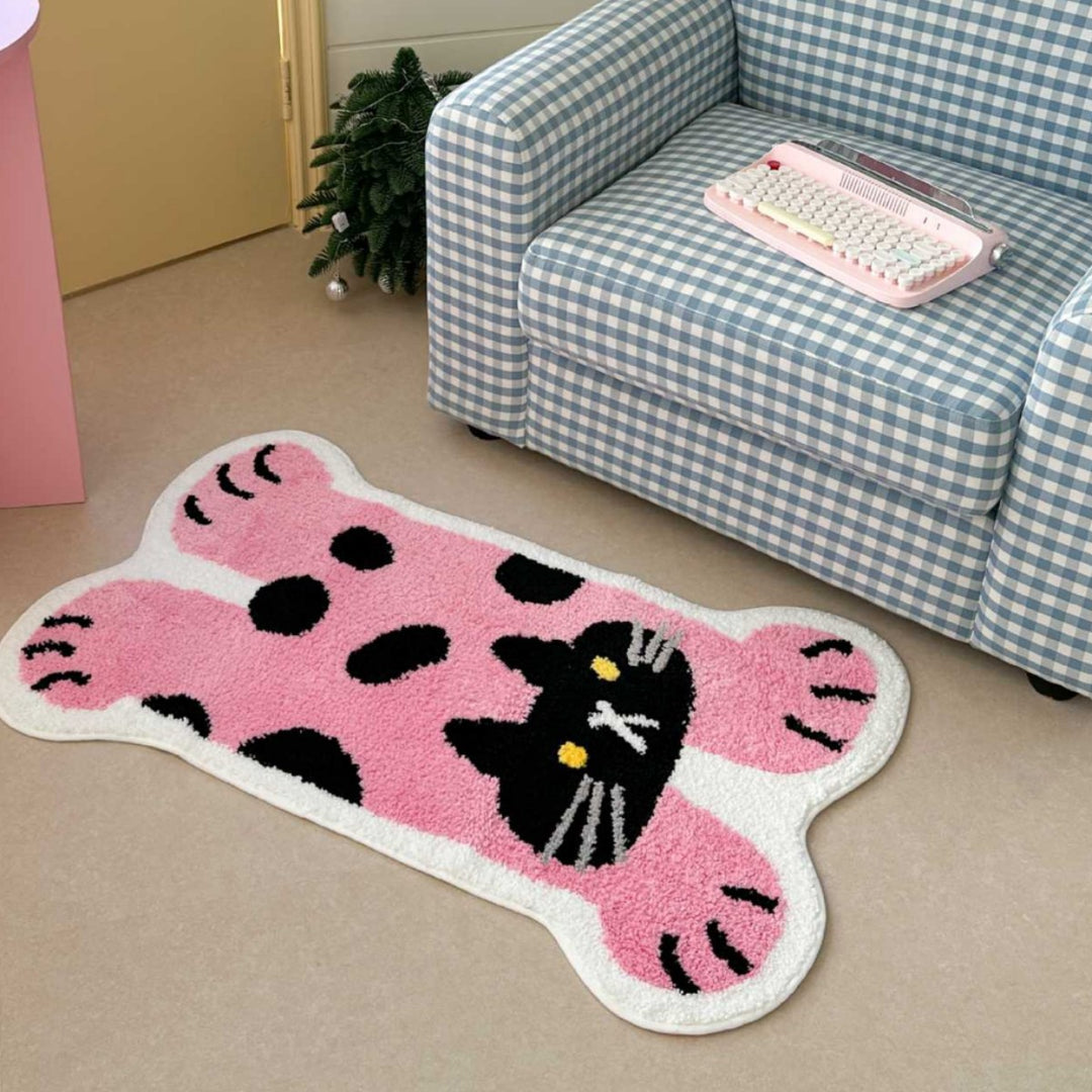 Children's room rug bear shape made of soft chenille with non-slip underside