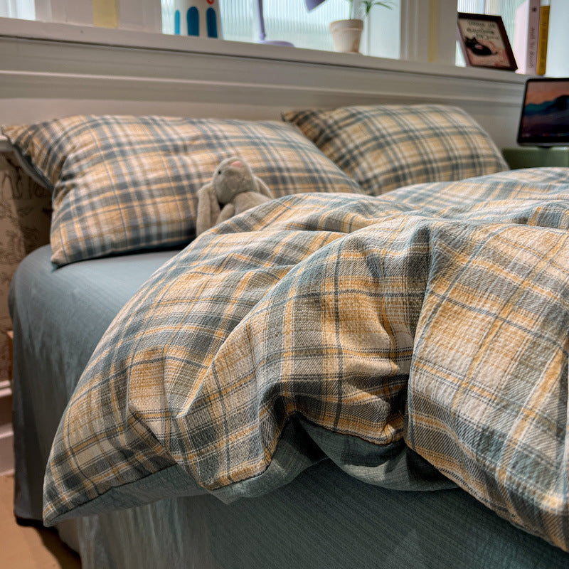 Cozy Checkered Duvet Cover Set