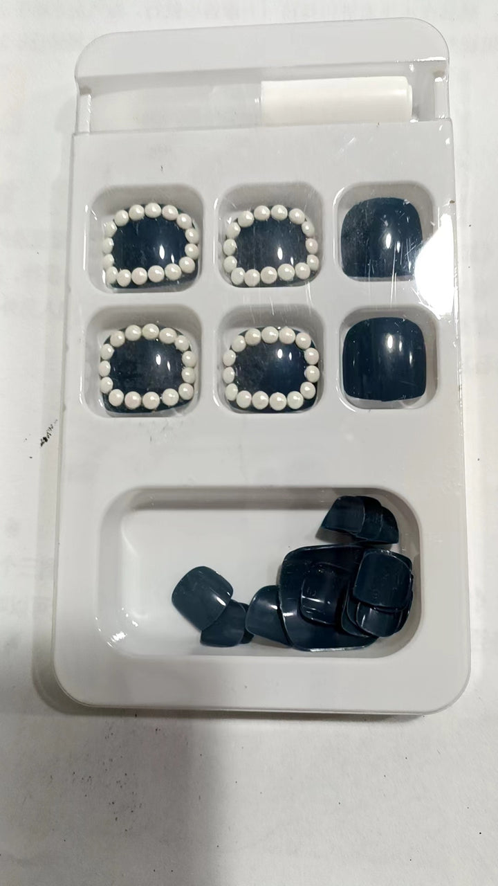 Decorative Press-On Nail Set with Pearl Accents Stornfield