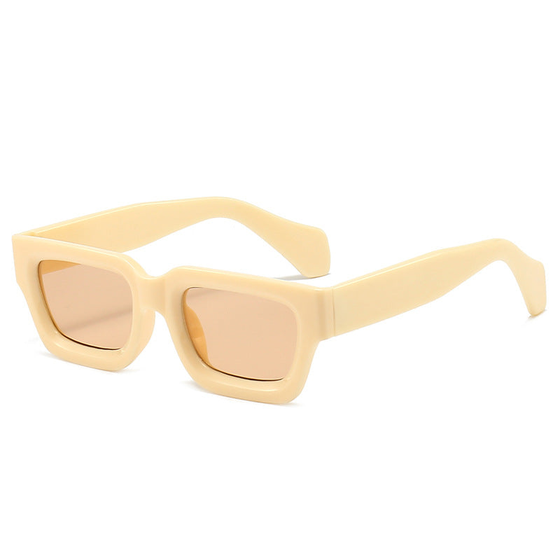 Women's trendy sunglasses with sturdy and transparent frame Stornfield