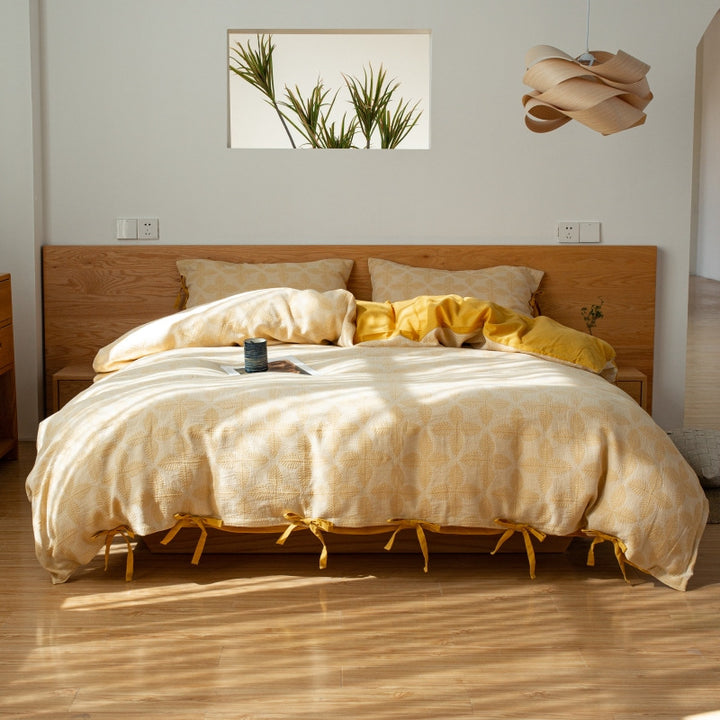 Reversible cotton percale duvet cover set with ties and geometric all-over print