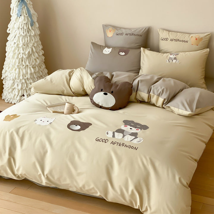 Playful Animal Print Reversible Cotton Sateen Duvet Cover and Pillowcase Set