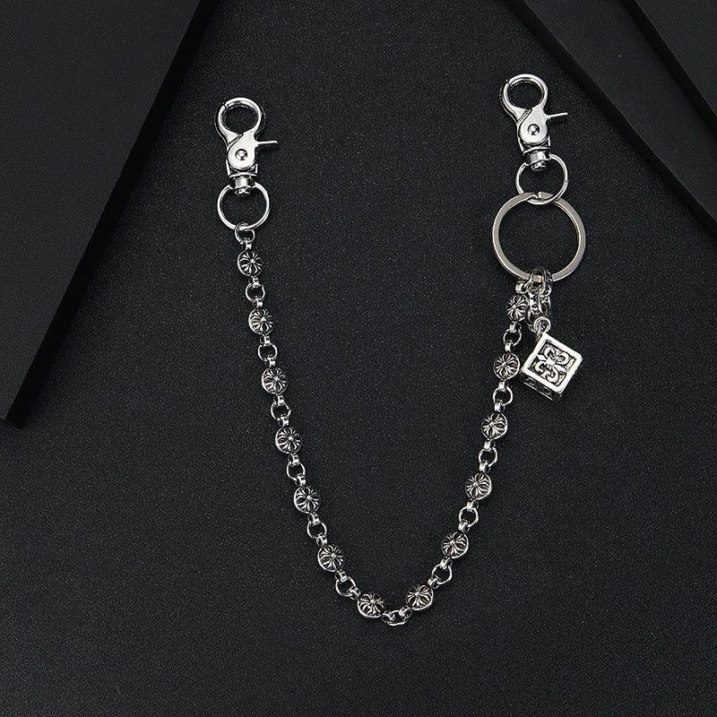 Fashionable keychain with filigree chain design Stornfield