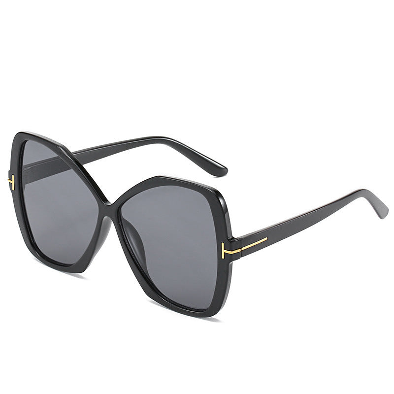 Fashionably Oversized Geometric Sunglasses Stornfield