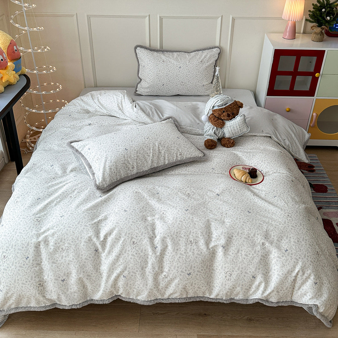 Playful Bear-Themed Duvet Cover Set