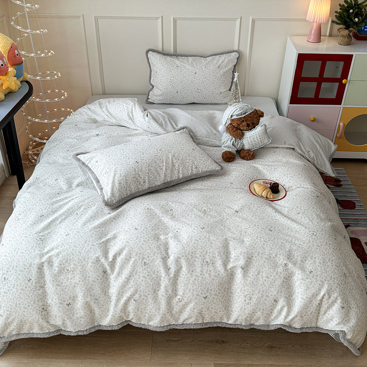Playful Bear-Themed Duvet Cover Set