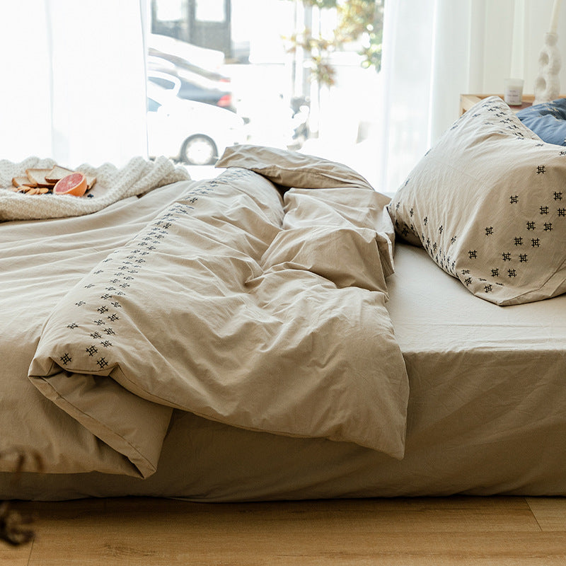 Bedding set made of cotton Renforcé with embroidered floral all-over and reversible function