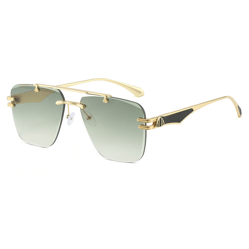 Women’s designer sunglasses in an extravagant frame Stornfield