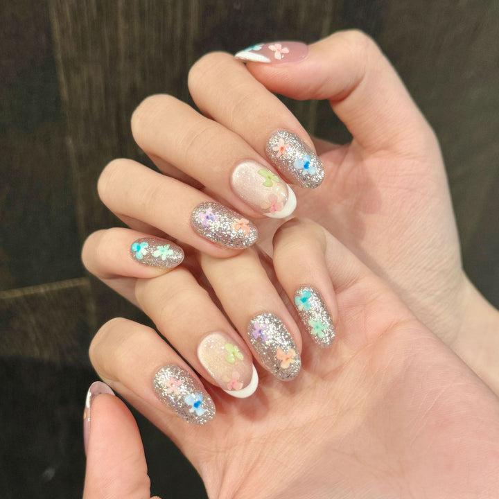 Decorative Press-On Nail Art Set with Floral Elements