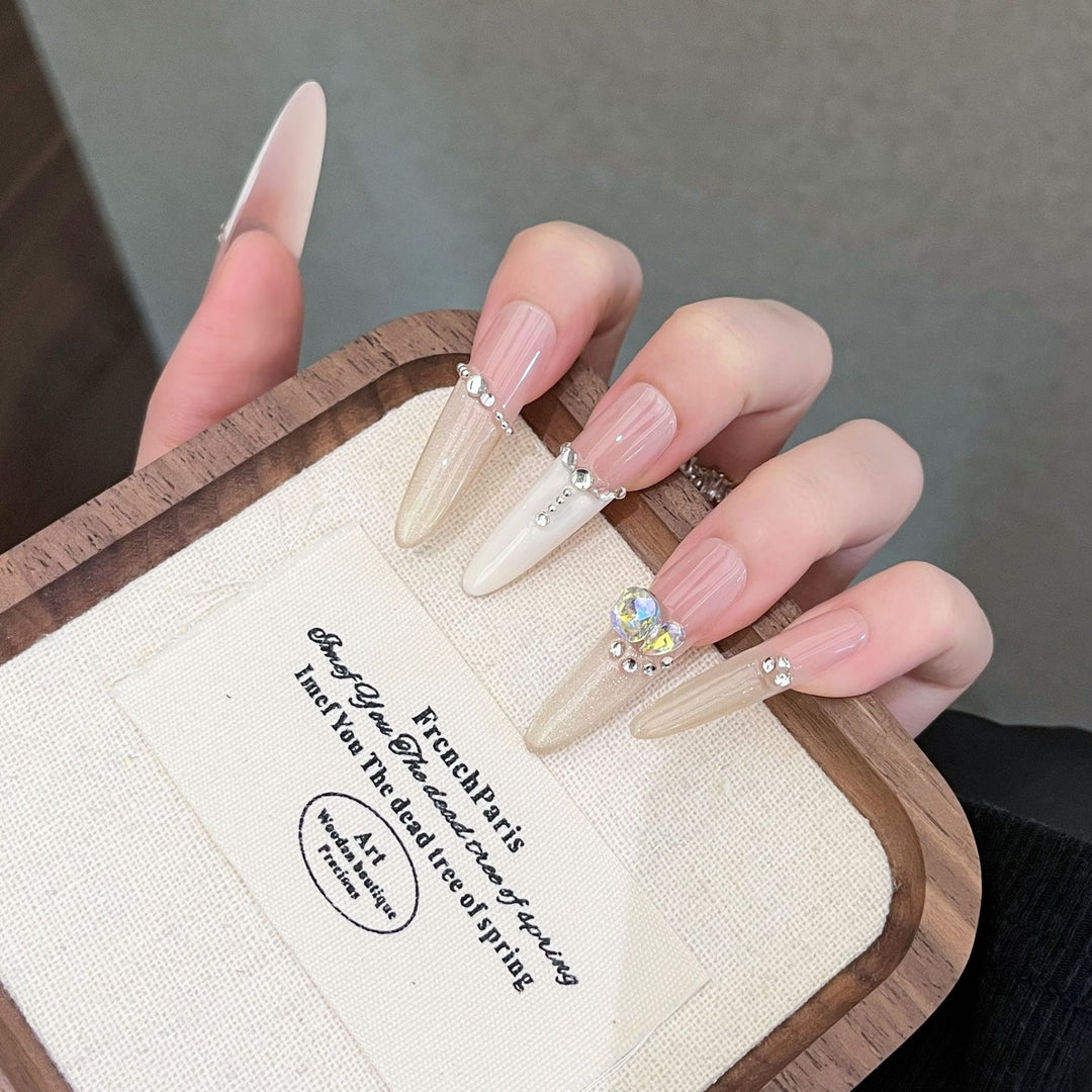 Elegant Decorative Press-On Nail Set Stornfield
