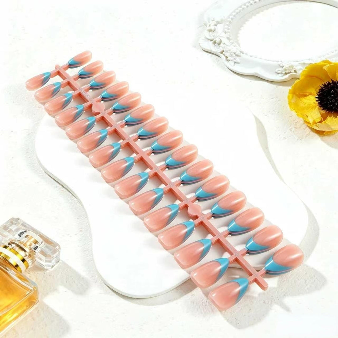 Decorative Press-On Nail Tips Stornfield