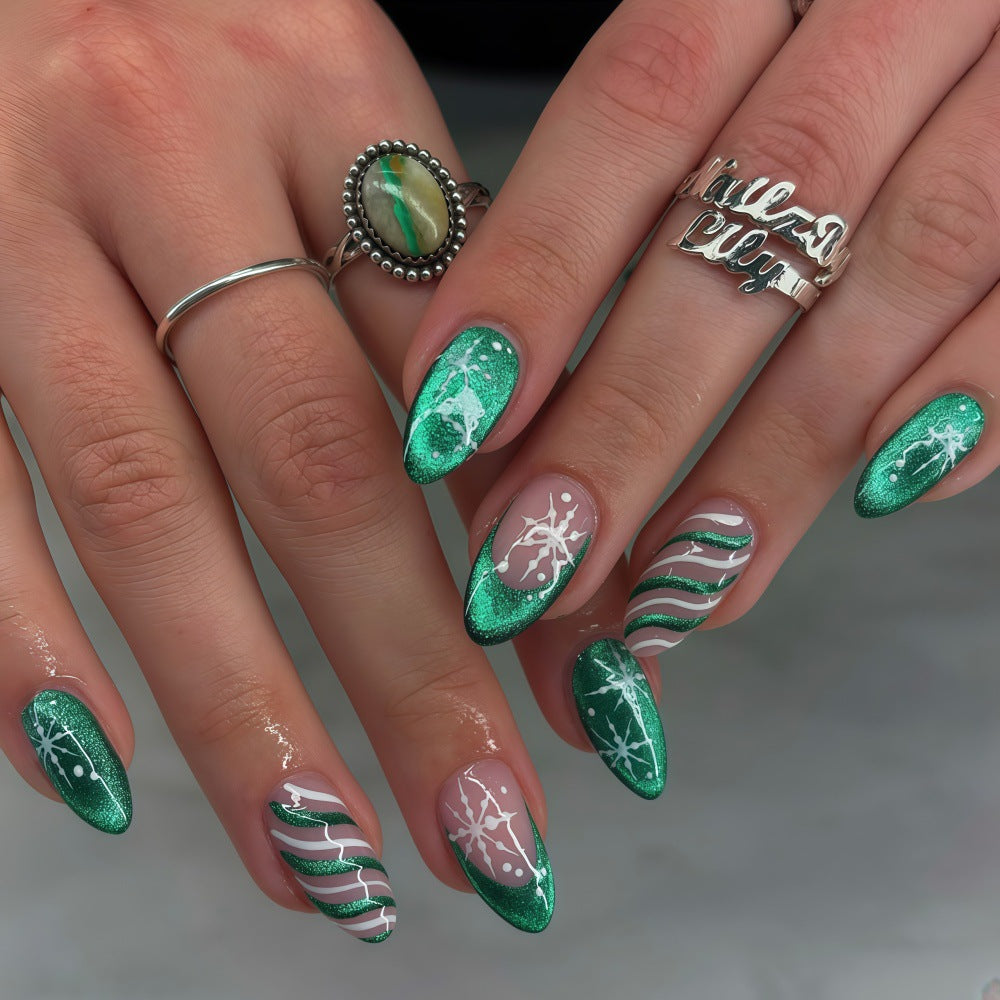 Artificial Nail Set with Elegant Christmas Design Stornfield