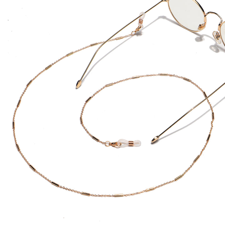 Elegant Chain Eyewear Holder Stornfield