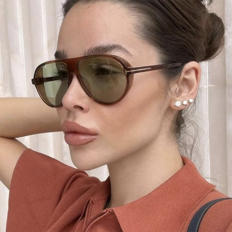 Ladies stylish sunglasses in aerodynamic design Stornfield