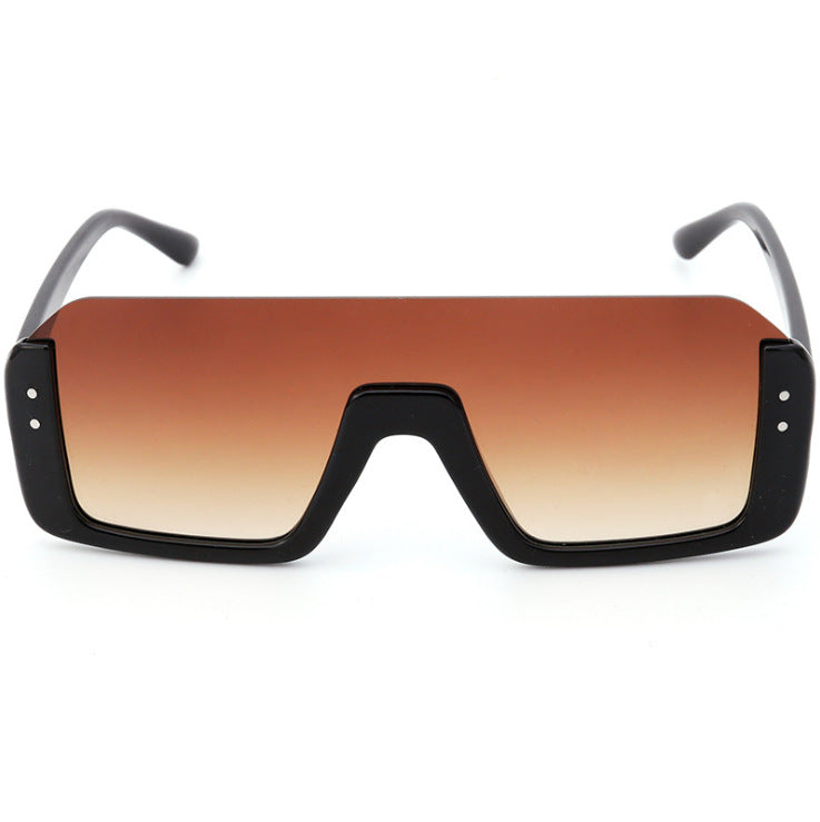 Women's Sporty Shield Sunglasses with Modern Design Stornfield