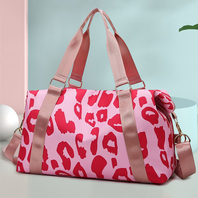 Sporty Tote Bag with Elegant Leopard Pattern Stornfield