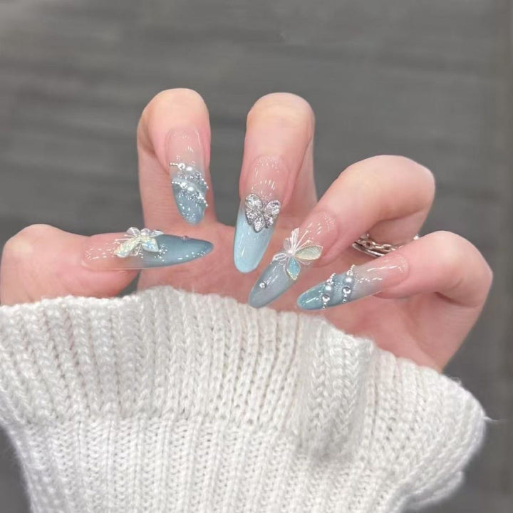 Glamorous artificial nails
