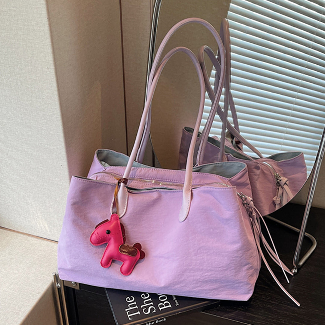Elegant Tote Bag with Zipper and Practical Interior Pockets Stornfield