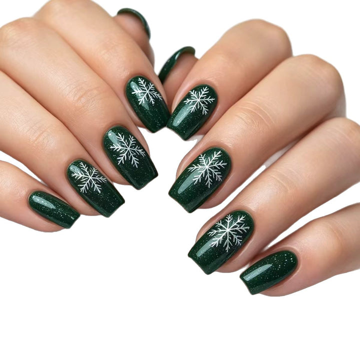 Winter-Themed Nail Art Stornfield