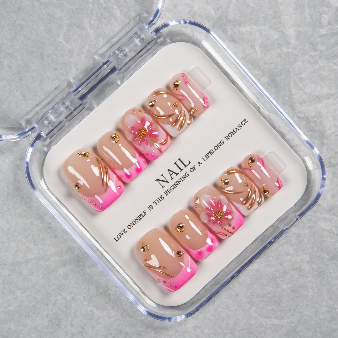 Floral Nail Art Press-On Set