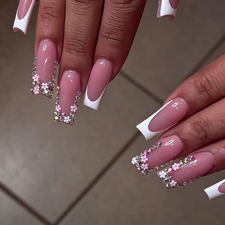 Elegant Floral Accent Press-On Nail Art Set Stornfield
