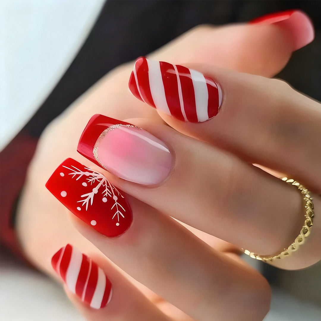 Artificial nails with festive winter design Stornfield