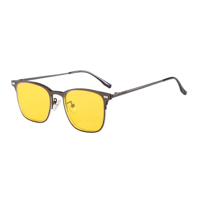 Women Trendy Square Sunglasses in Modern Design Stornfield