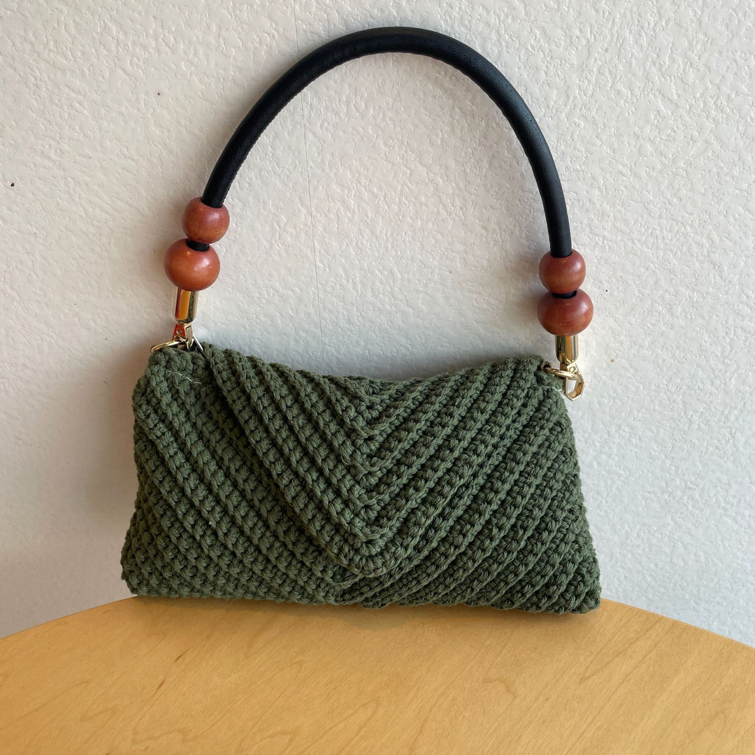 Bag with stylish integrated handle Stornfield