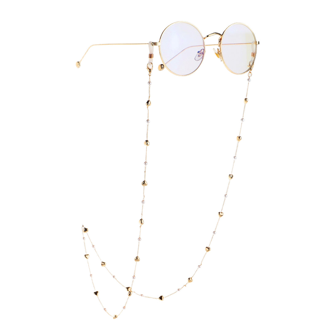 Elegant Heart-Shaped Pearl Chain Eyewear Holder Stornfield