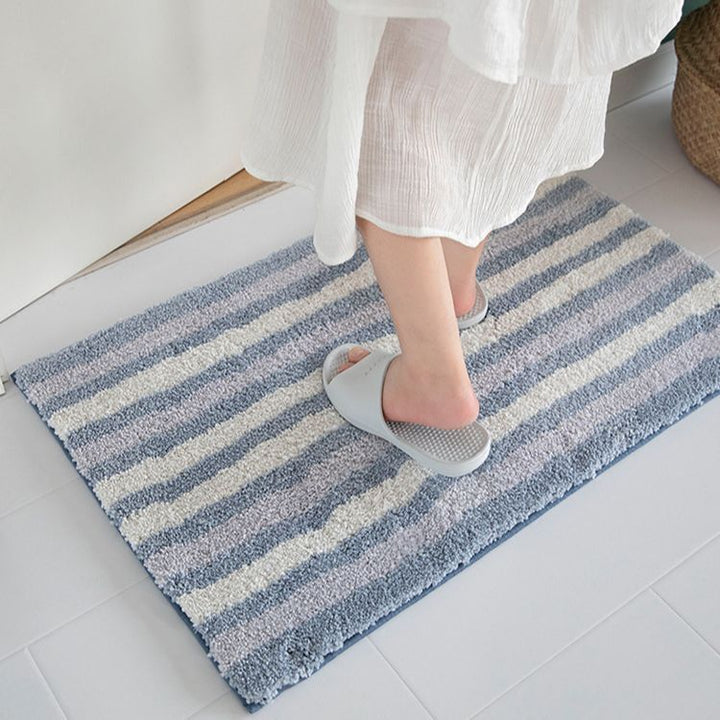 Soft Bath Mat with Striped High-Pile Surface