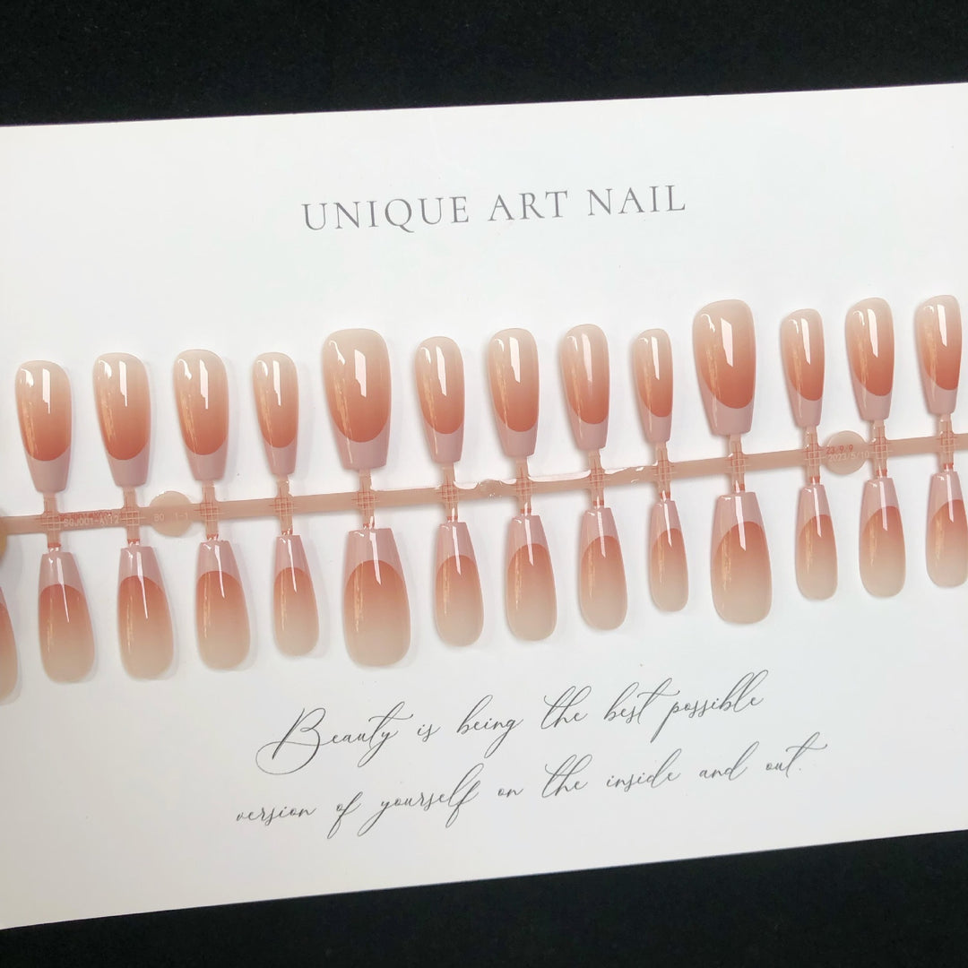 Elegant Press-On Nail Set 1790745710