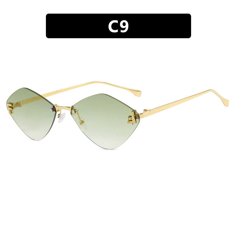 Women's geometric sunglasses in an extravagant design with gradient lenses Stornfield